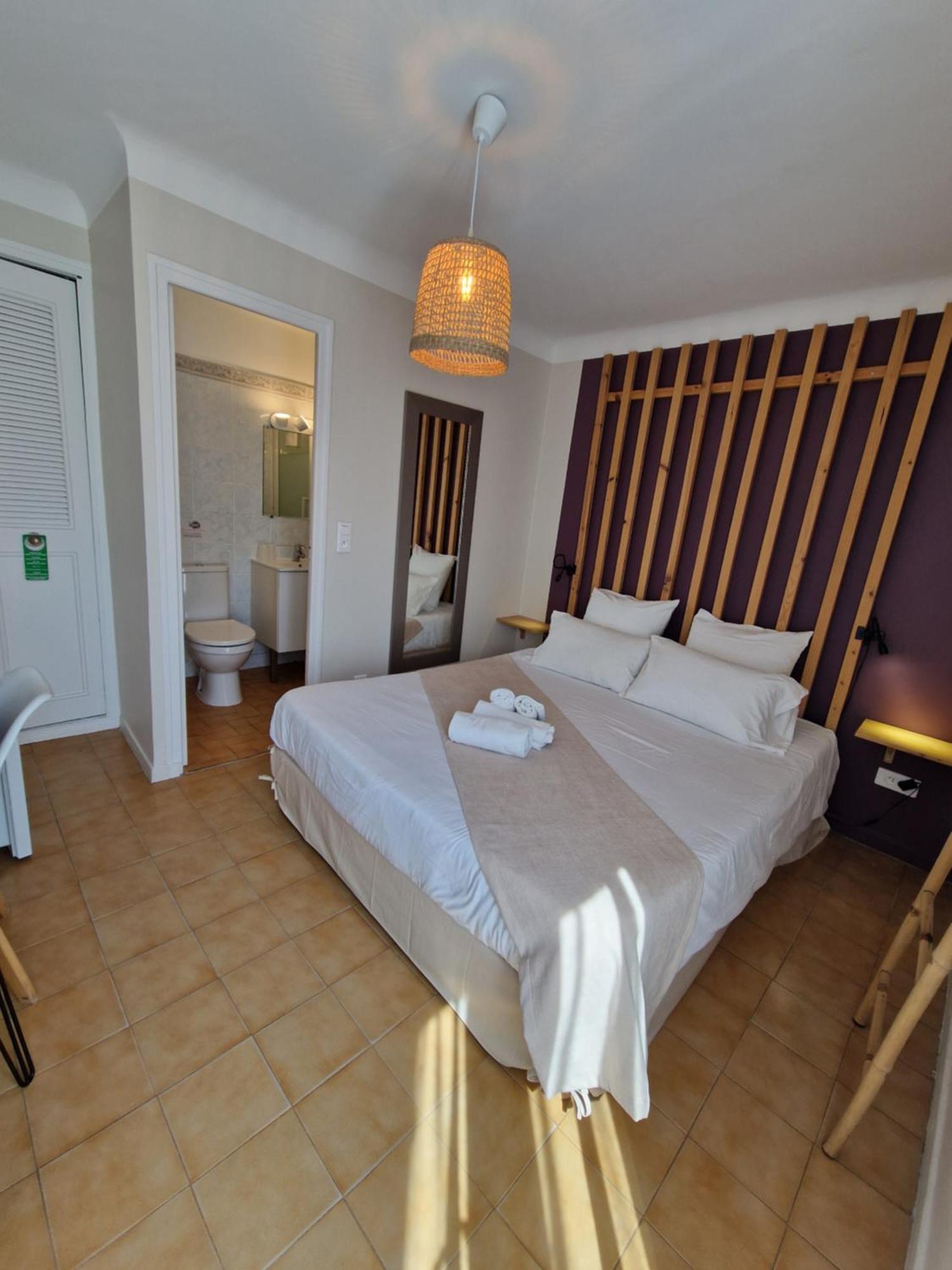 Le Cosy Hotel Saint Aygulf Bagian luar foto